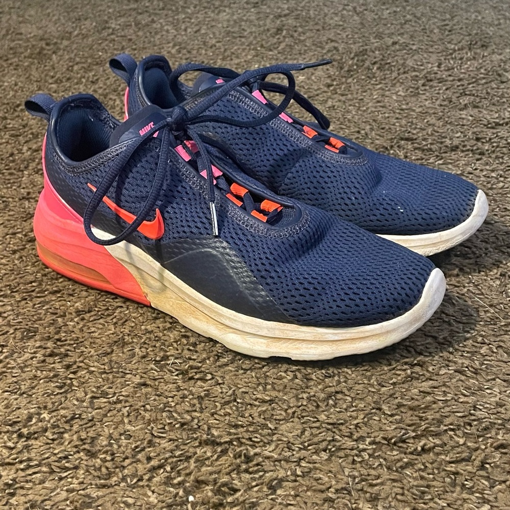 Nike Air Max Women’s Navy and Bright Pink Sneakers